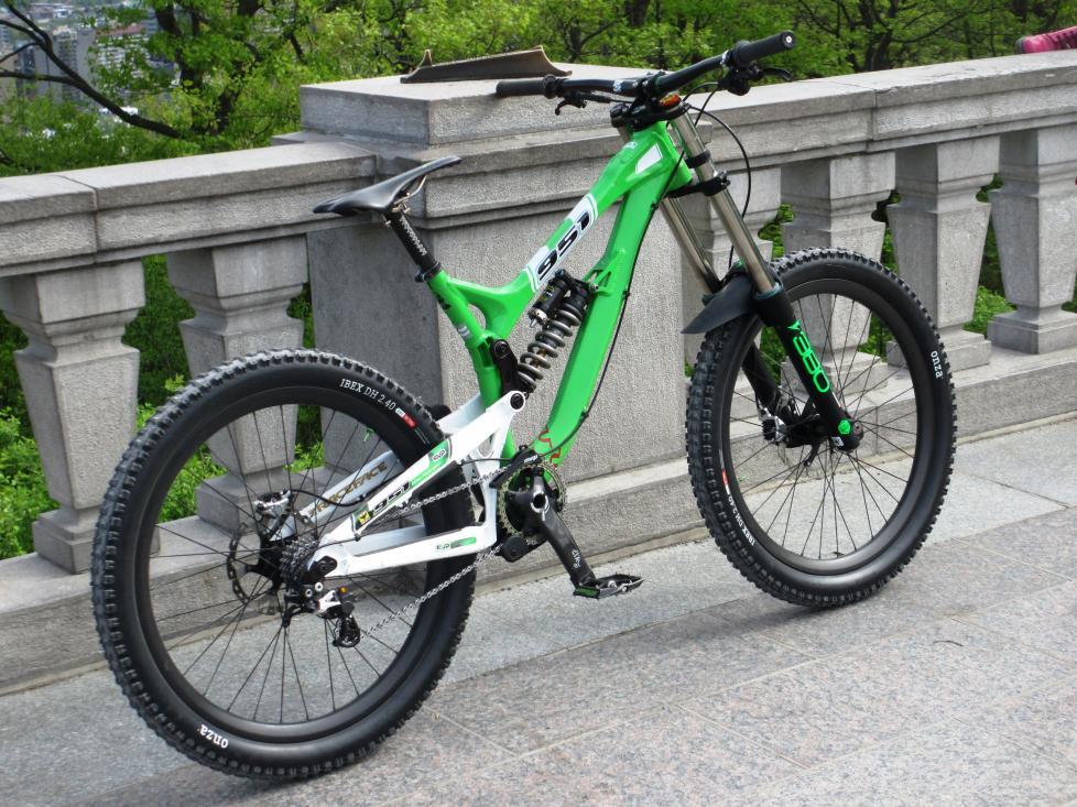 26er downhill bike