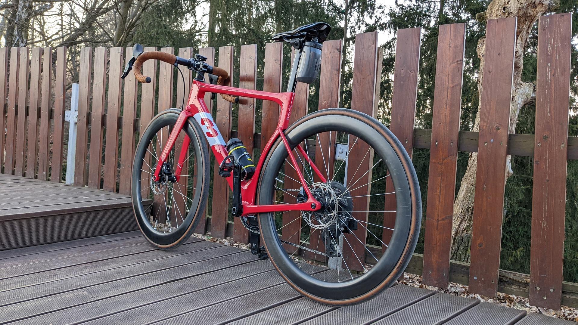 3T-Strada-on-Light-Bicycle-AR55-disc-brake-carbon-wheels