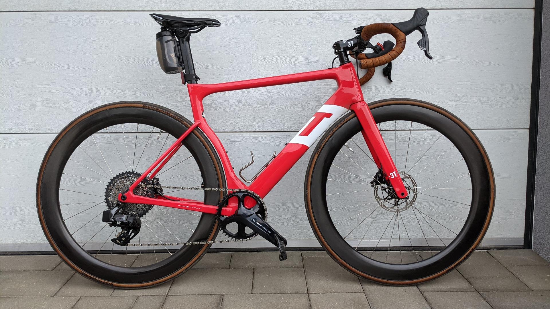 Light-Bicycle-AR55-disc-wheels-test-ride