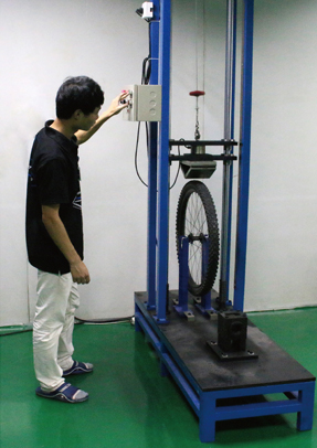 bicycle wheel impact test