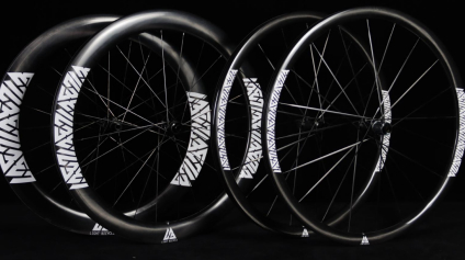 light-bicycle-newsletter-introducing-the-airia-series-road-wheels