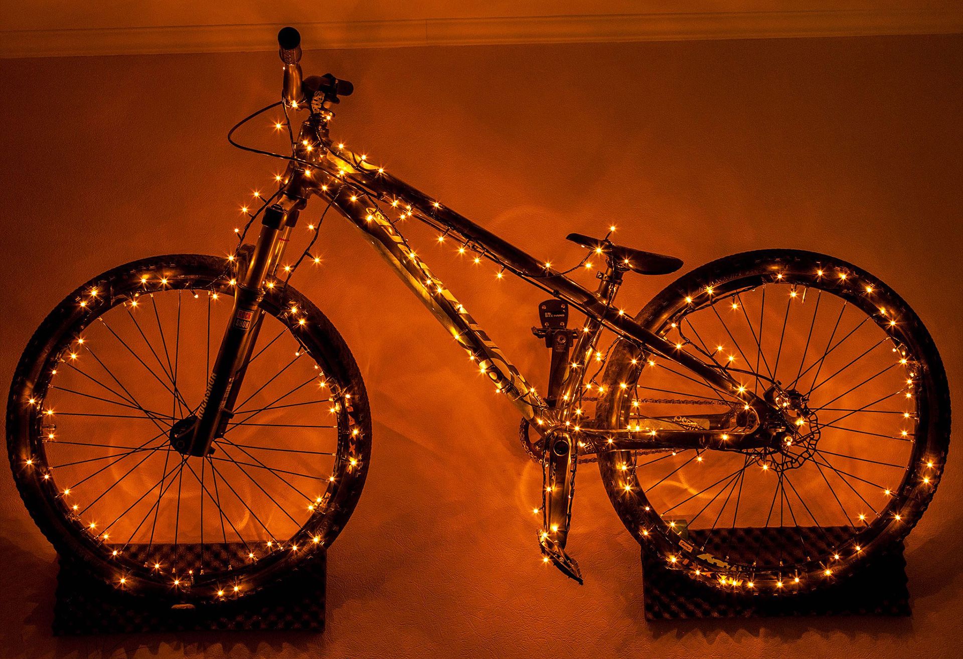 specialized-p.3-heavy-tires-allor-rims-orange-light-bulbs.jpeg