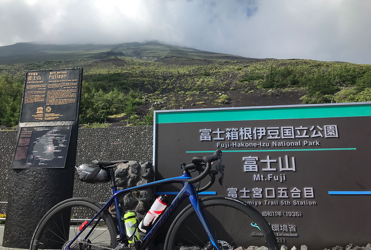 solo-riding-abroad-in-Japn-mt-fuji-fujinomiya-5th-station.jpeg