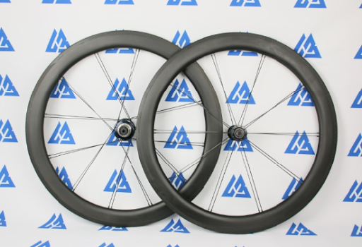 Gexample-wheelset-built-with-G3-lacing-pattern.png