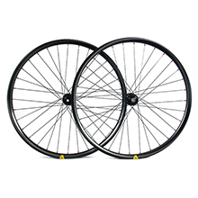 Hand-built XC725 asymmetric rim profile carbon fiber mtb 650B wheels