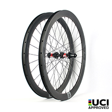 700C V-shape 46mm depth hand-built carbon road wheels - 28mm wide and tubeless compatible