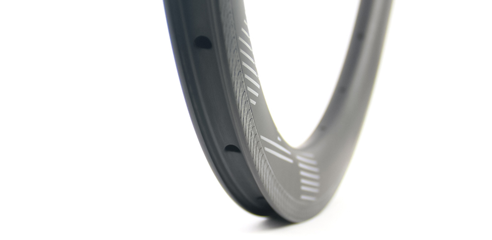 tubeless ready clincher