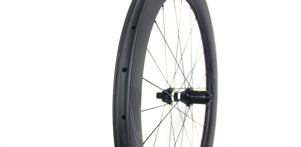 WR65 aerodynamic carbon wheels