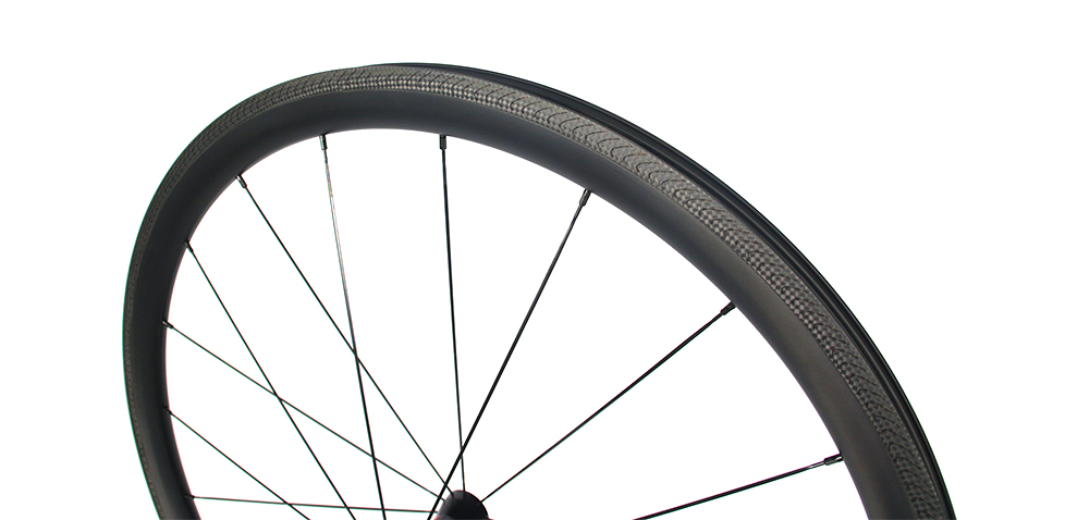 carbon-road-rim-with-Pillar-bladed-spokes