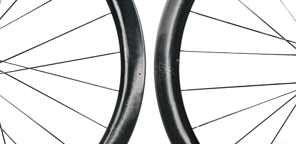 AR45-disc-carbon-paintless-ud-wheelset