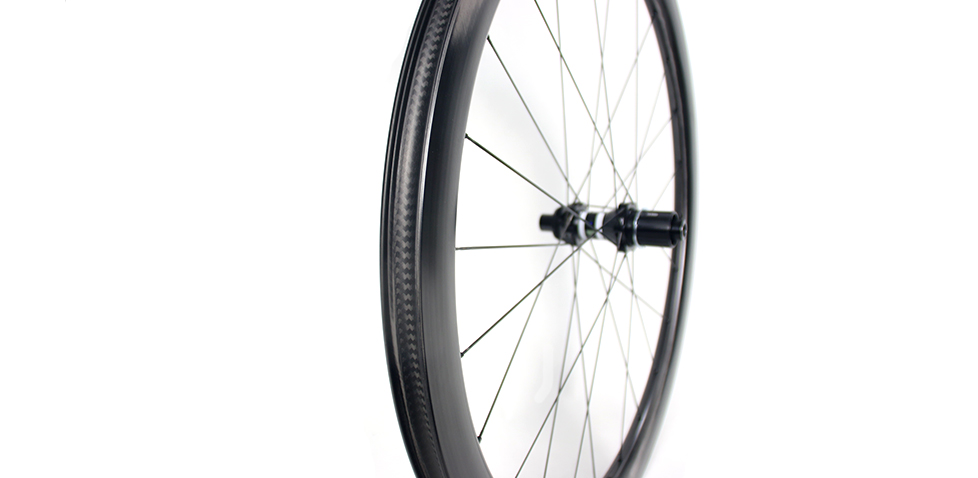 carbon hoops with 3k rim channel