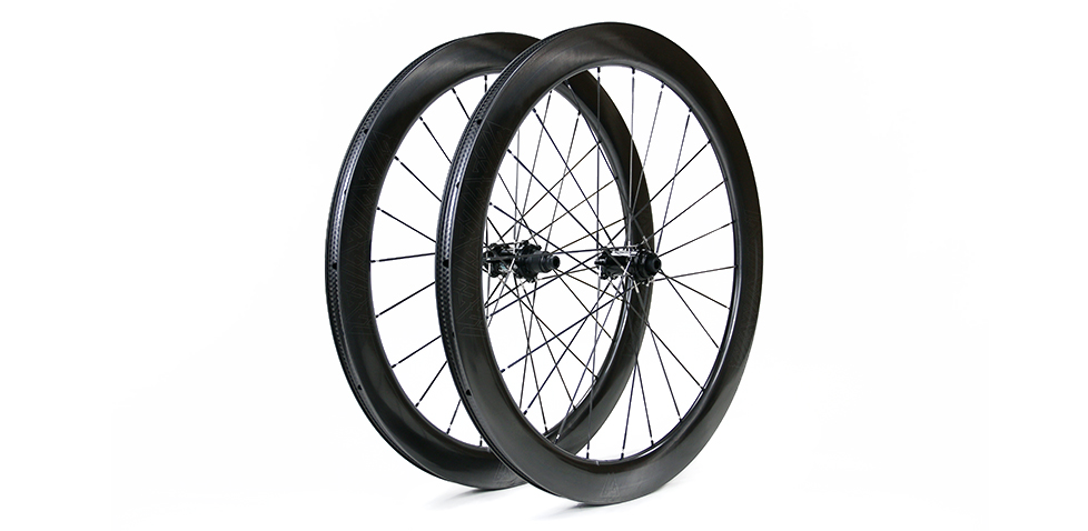 light-bicycle-ar55-disc-custom-handbuilt-wheelset-tubeless-compatible
