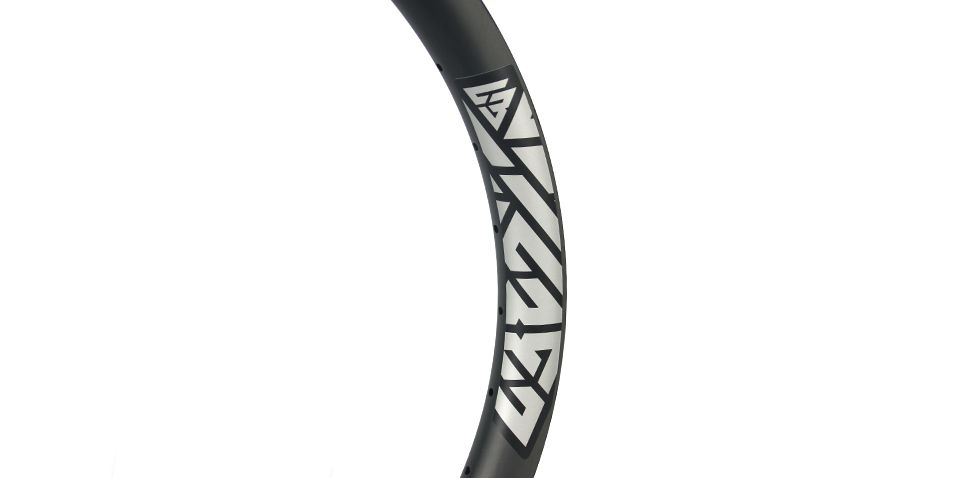 light and strong carbon rim