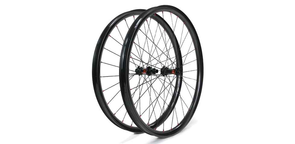 Light-Bicycle-customizable-carbon-handbuilt-mtb-wheelset