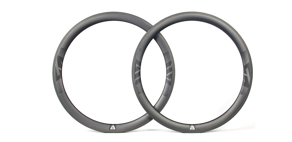 perfect depth tubular carbon hoops for bicycle