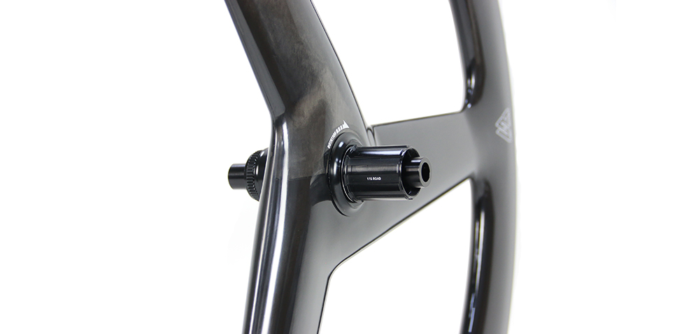 Full-Carbon-Tri-Spoke-Rear-Wheel