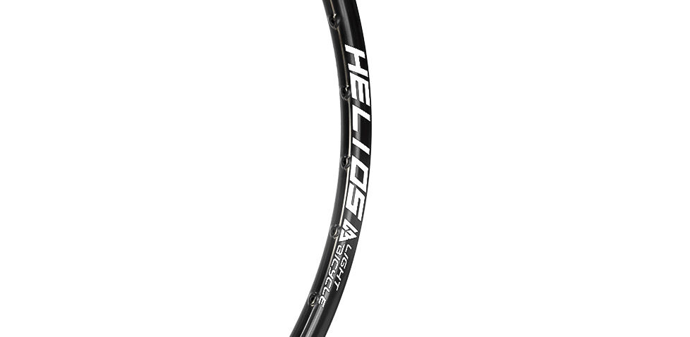 The-Helios-XC928-carbon-mtb-wheel