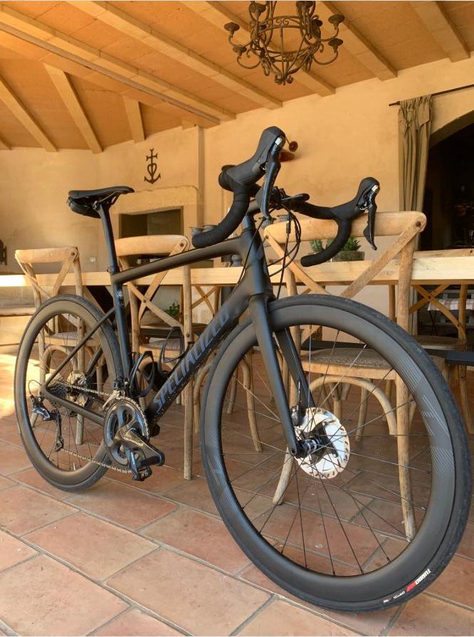 700c-carbon-fiber-disc-brake-road-wheels-Speciallized-frame