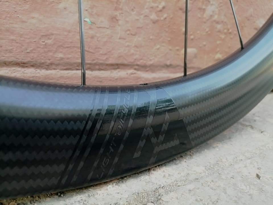 ar45-disc-45mm-carbon-wheel-with-3k-weave-paintless-finish