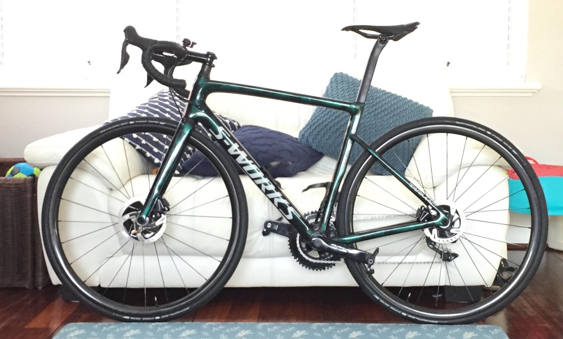 s-works-tarmac-specialized-road-disc-brake-lightweight-bike