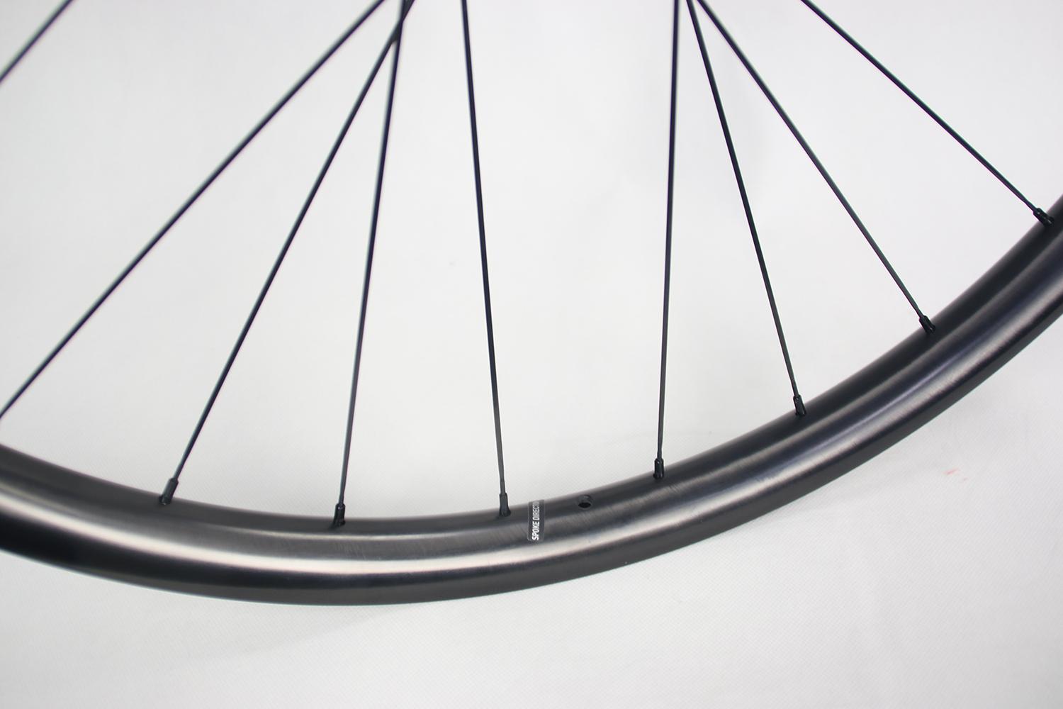 ud-paintless-finish-am930-carbon-wheel