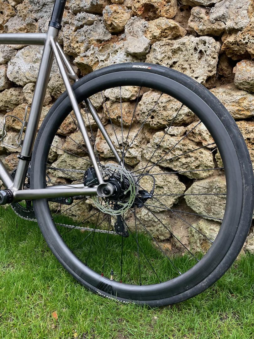 light-bicycle-ar35-disc-35mm-carbon-road-wheel-rear