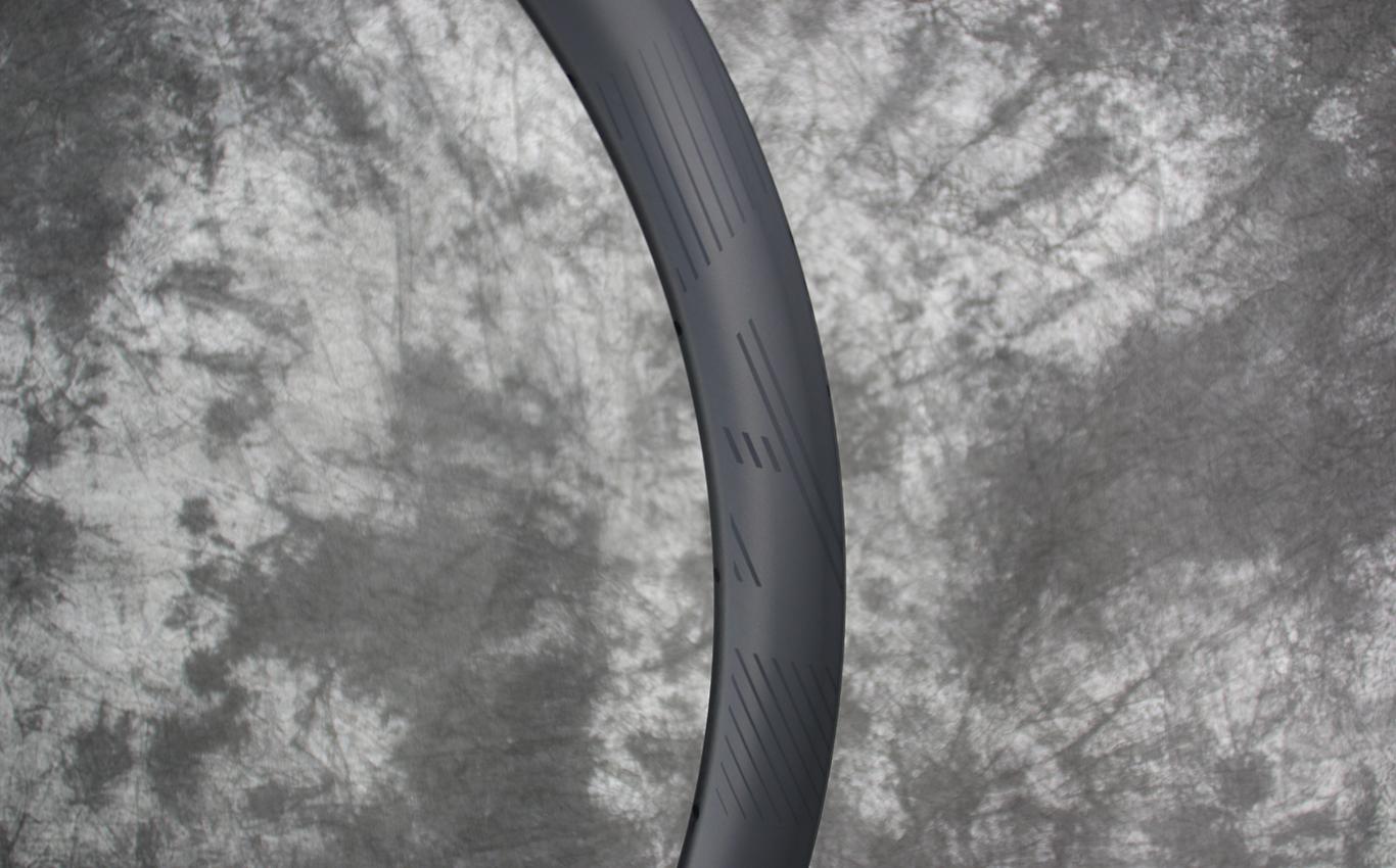 ar36-carbon-rim-with-matte-black-rim-decal
