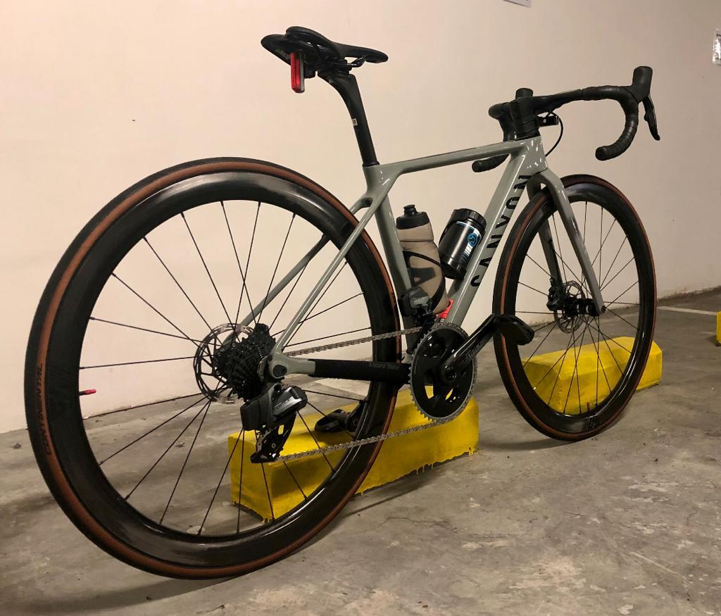 Canyon-Ultimate-CF-SL8-on-AR45-45mm-road-carbon-wheels