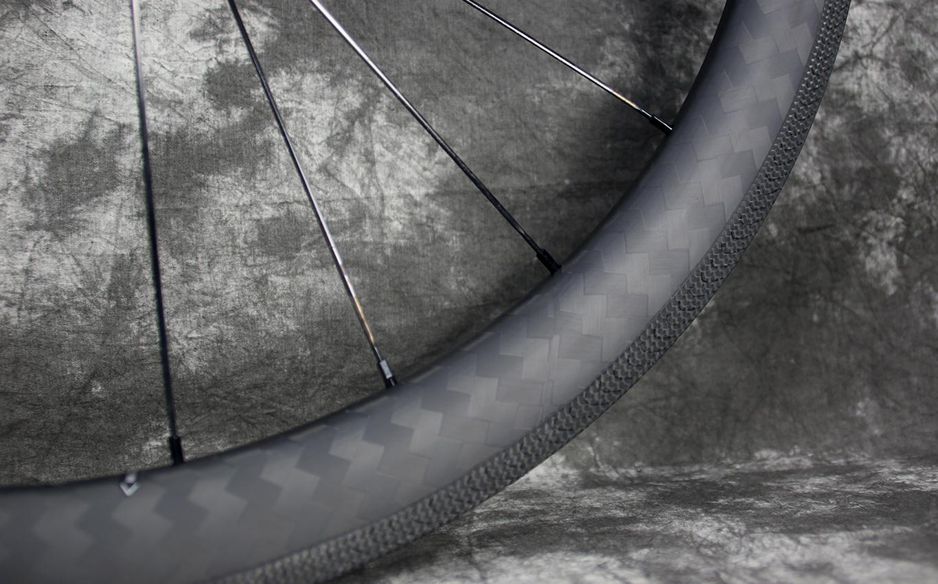 AR46-46mm-deep-28mm-wide-carbon-road-wheel-with-12k-twill-vertical-weave-matte-finish