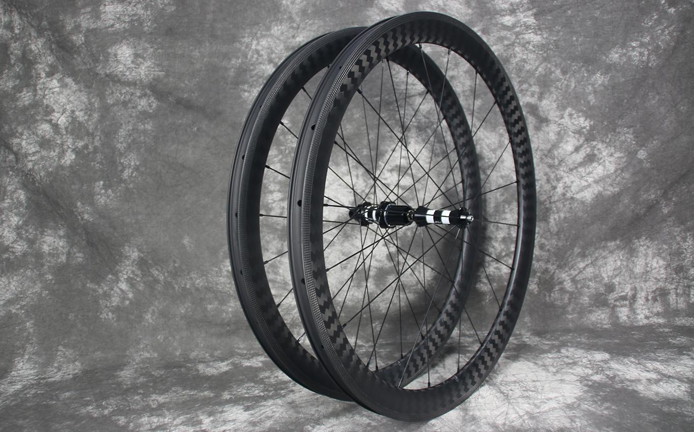 AR46-rim-brake-road-carbon-wheelset-with-12k-twill-vertical-weave-matte-finish