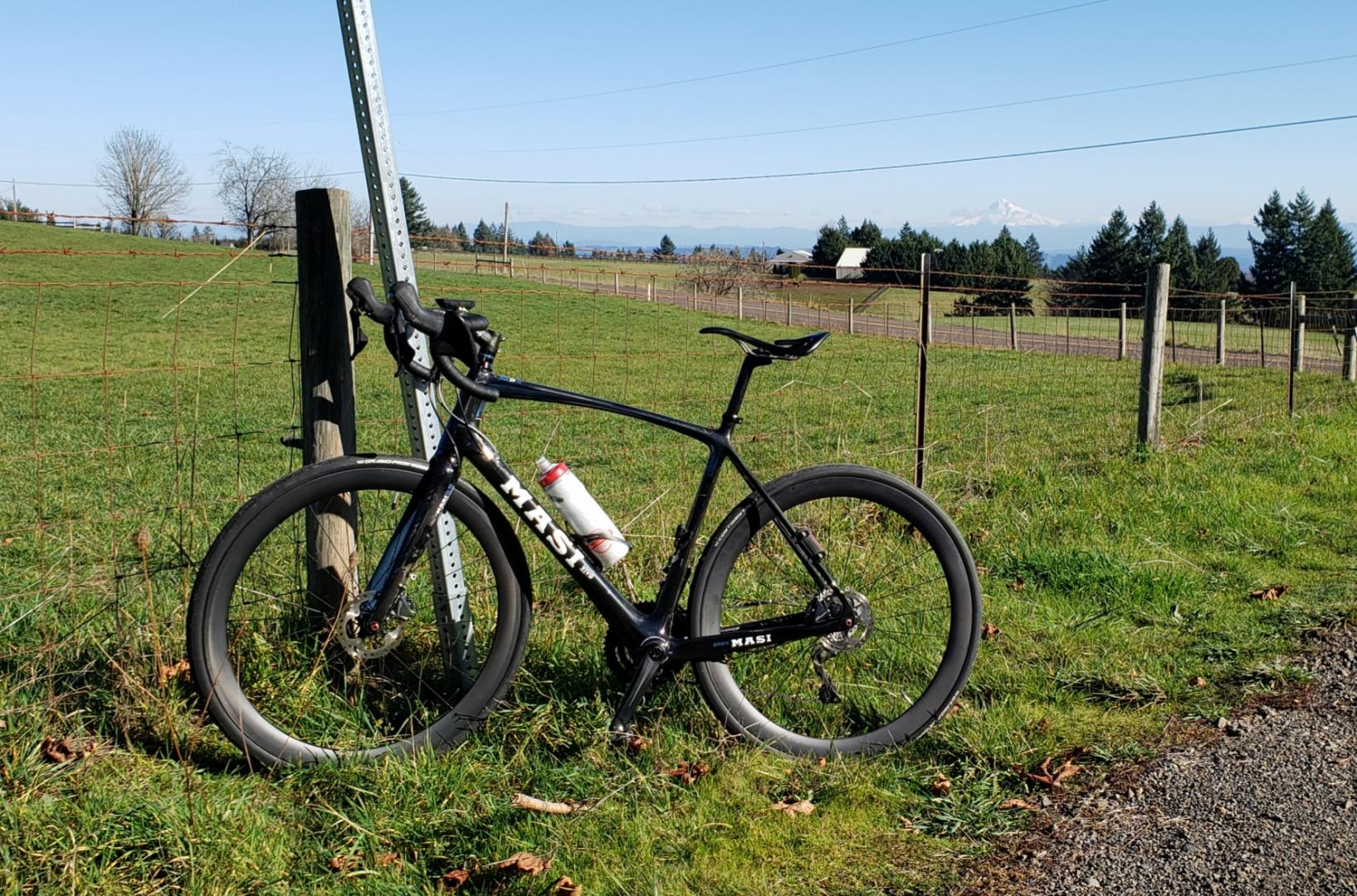 carbon-fiber-700c-AR46-disc-hook-road-wheels-north-american-countryside