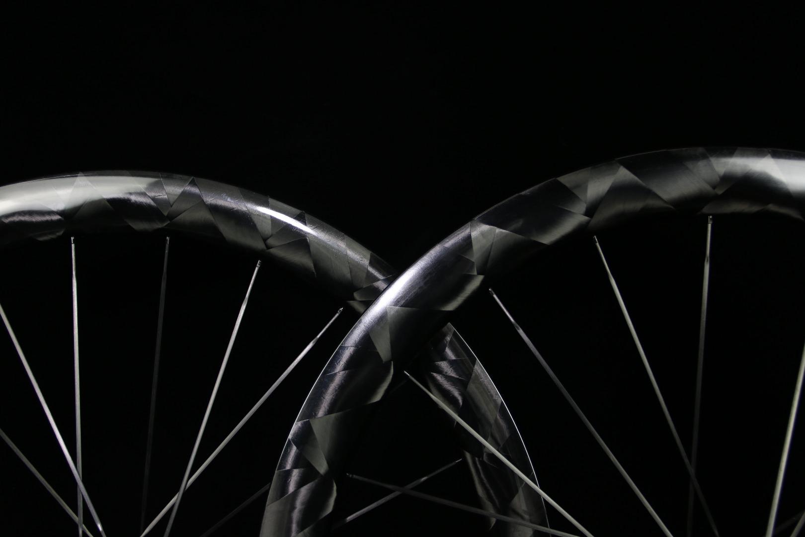 AR465 Disc Review Carbon Spoked Wheelset for More Speed