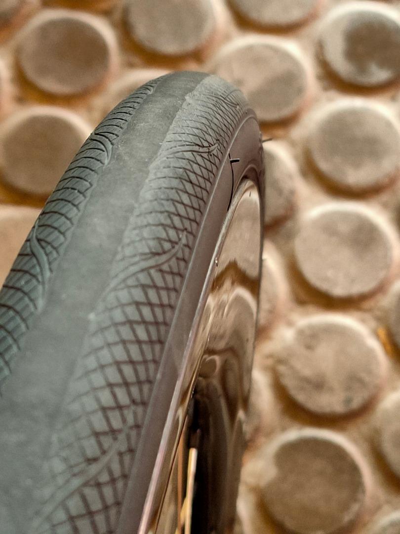 56mm-carbon-road-disc-wheel-tubeless-setup