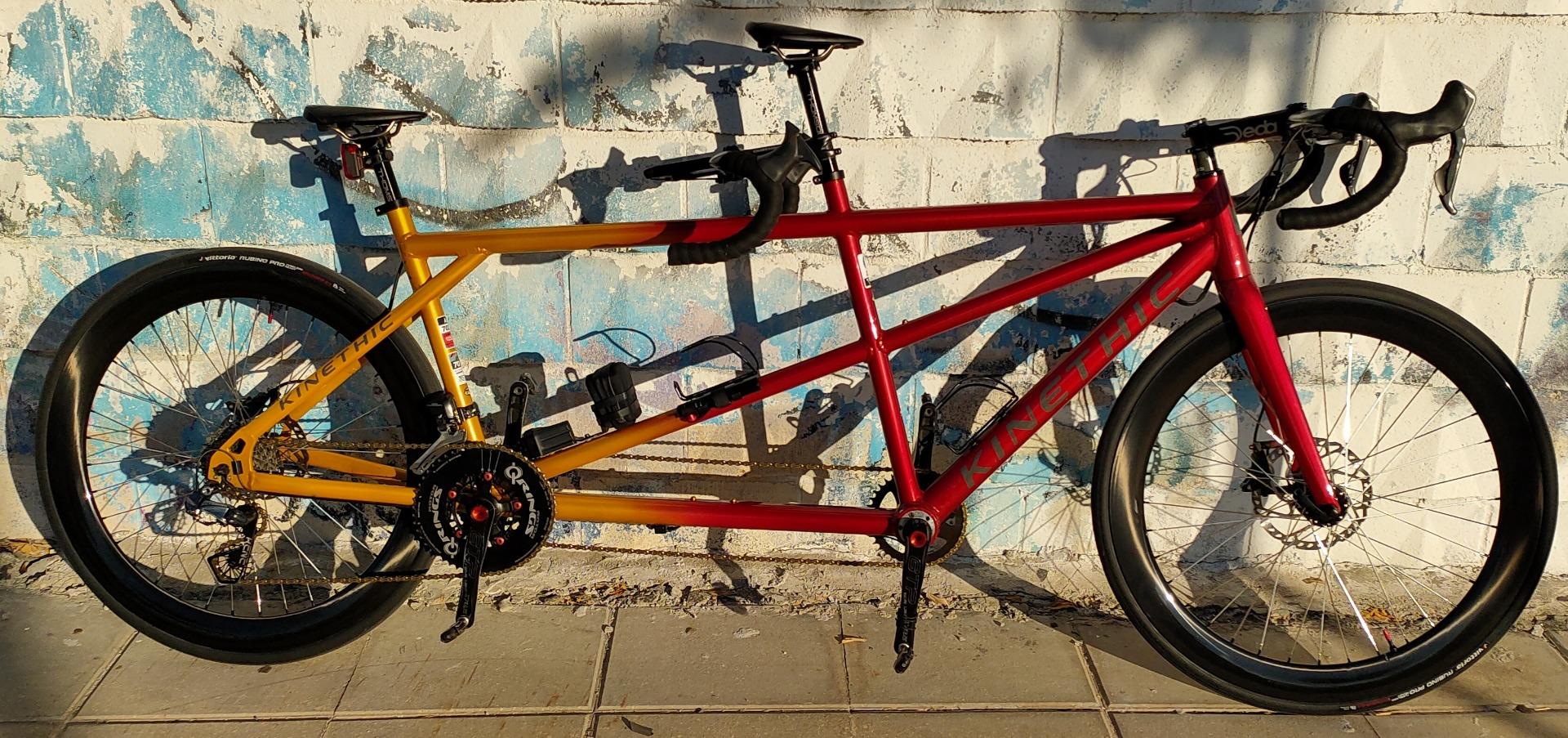 kinethic-tandem-bike-56mm-carbon-disc-brake-wheels
