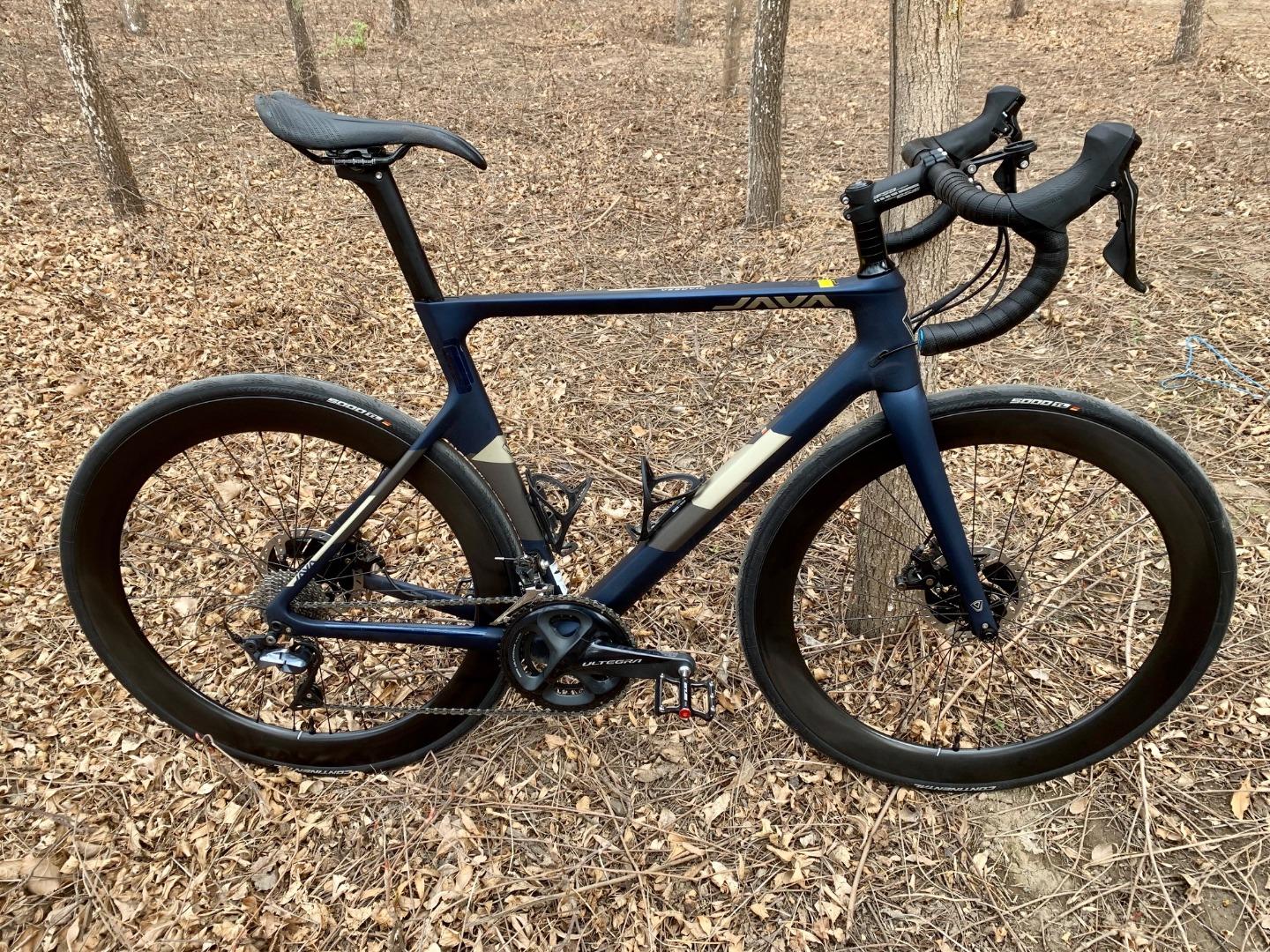 light-bicycle-ar56-disc-satin-finish-carbon-wheelset-with-conti-gp5000-tl-28mm