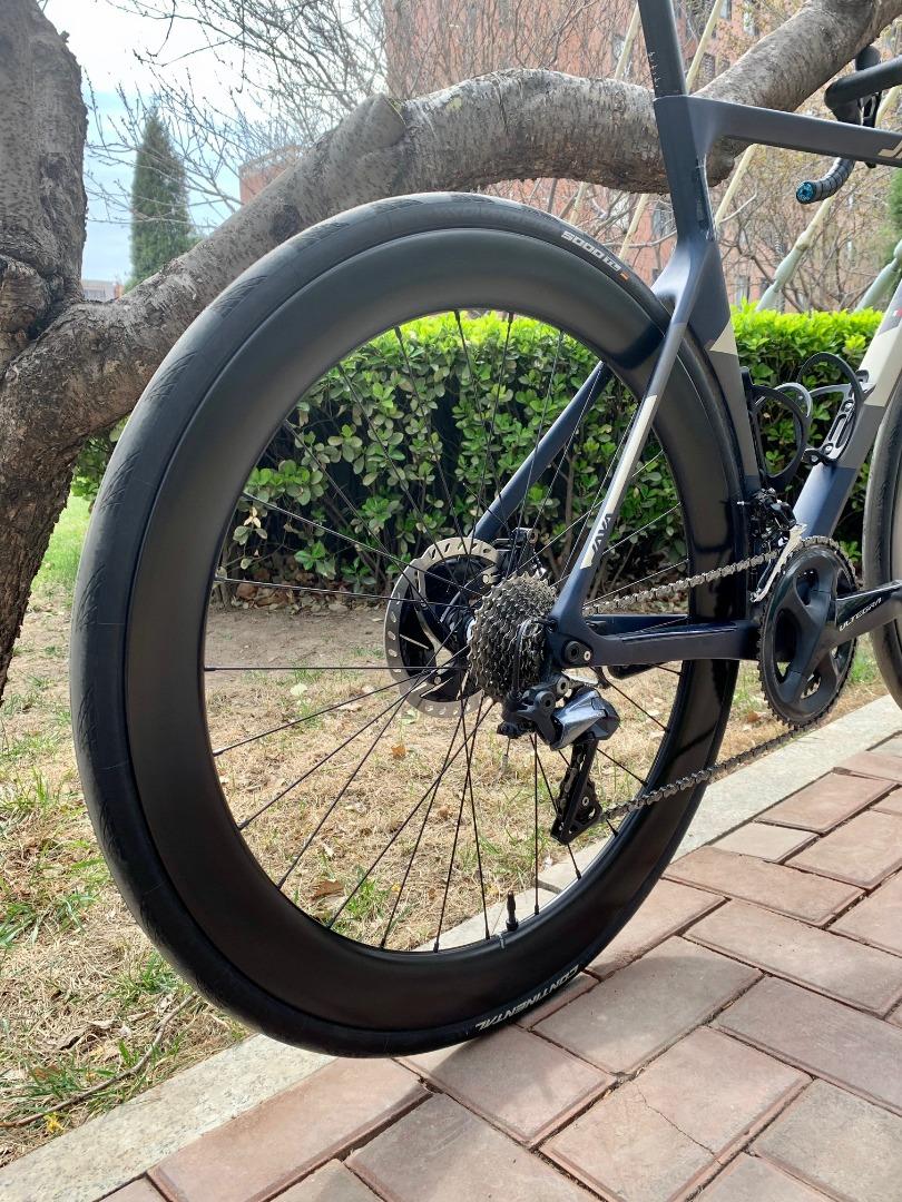 light-bicycle-ar56-satin-carbon-rear-wheel-with-gp5000-tl-28mm
