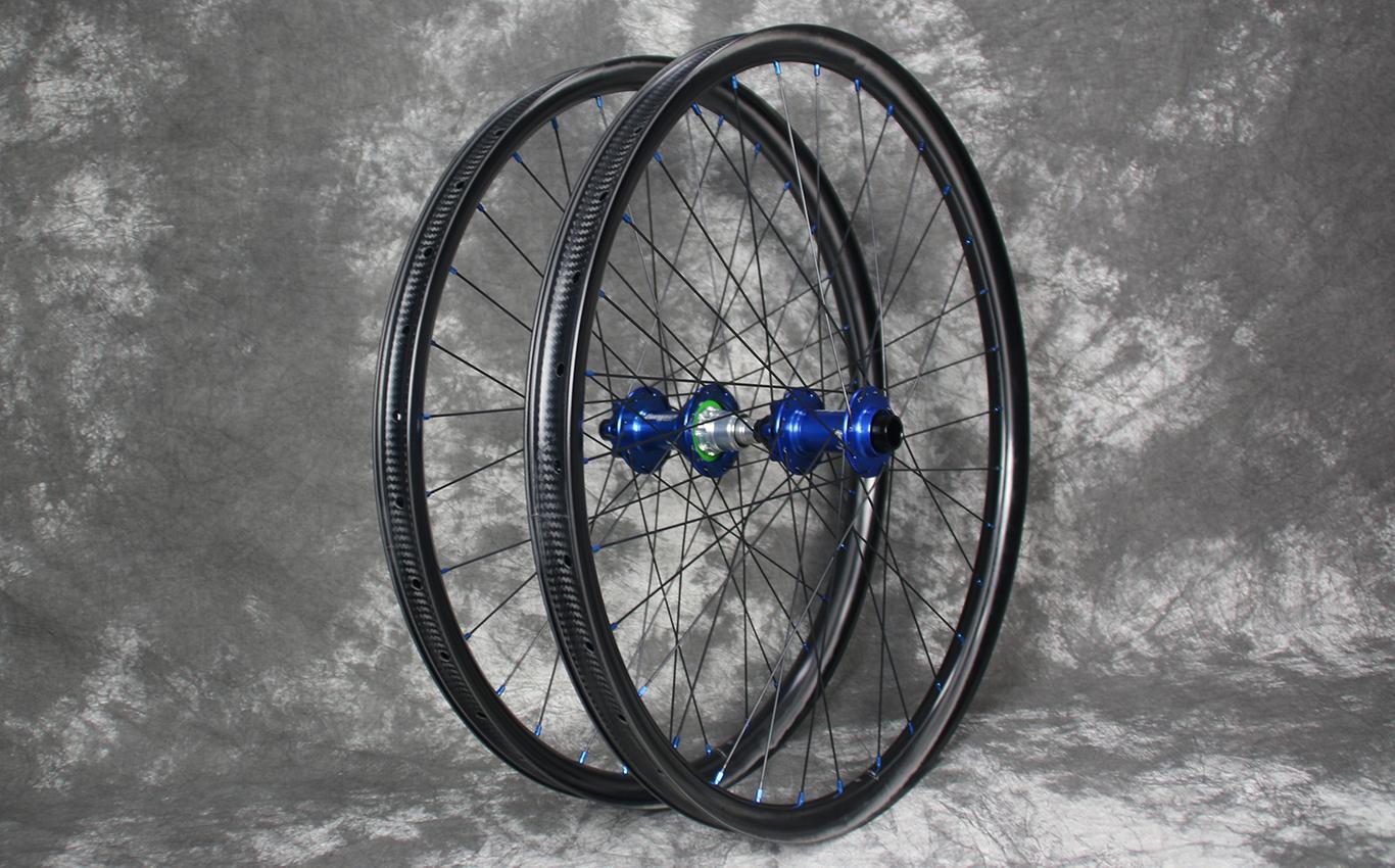 en732-650b-enduro-carbon-wheelset-hope-pro4-boost-hubs