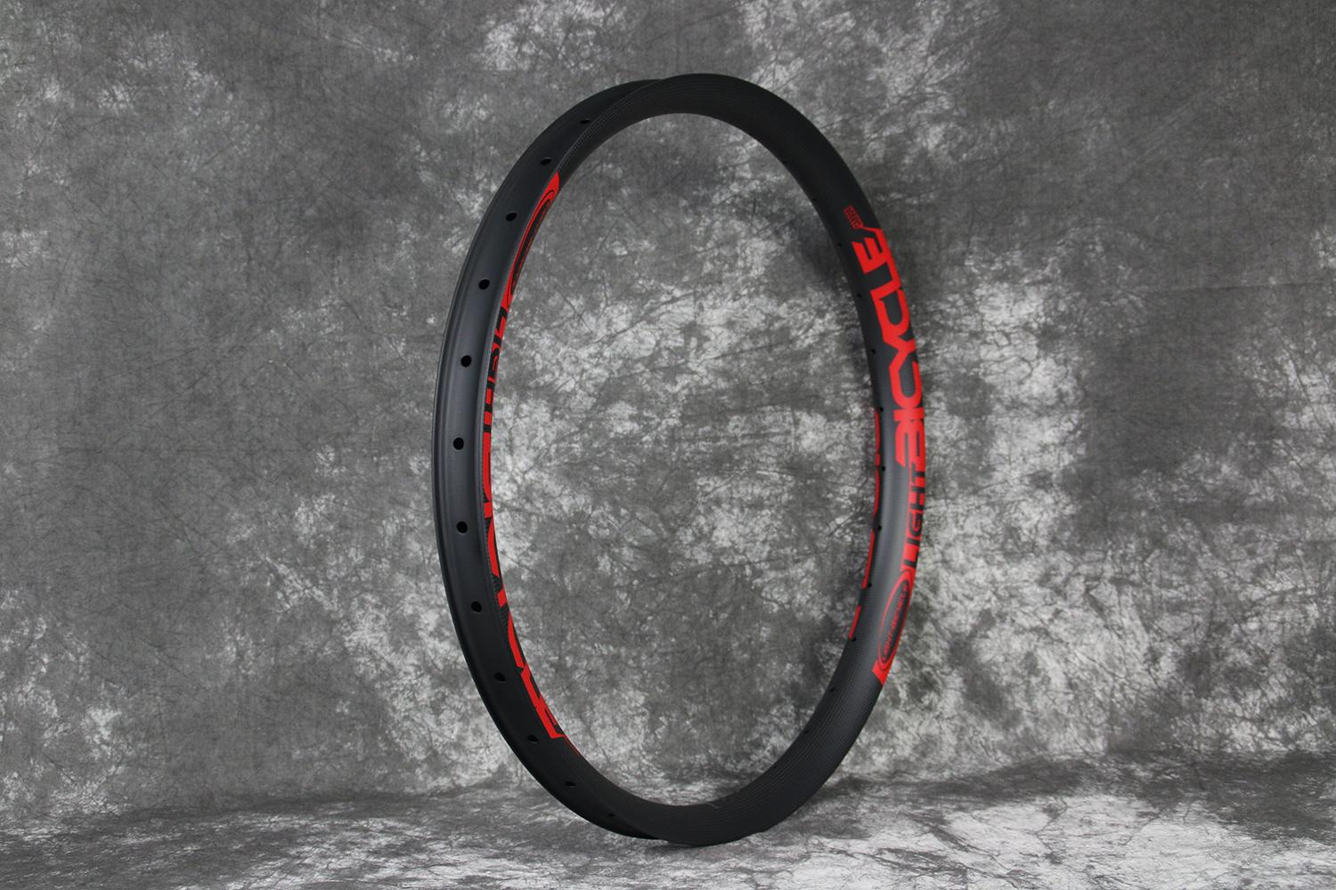EN740650B, 40mm Inner/46mm Outer Widths, 28mm Depth Carbon Rims/Red
