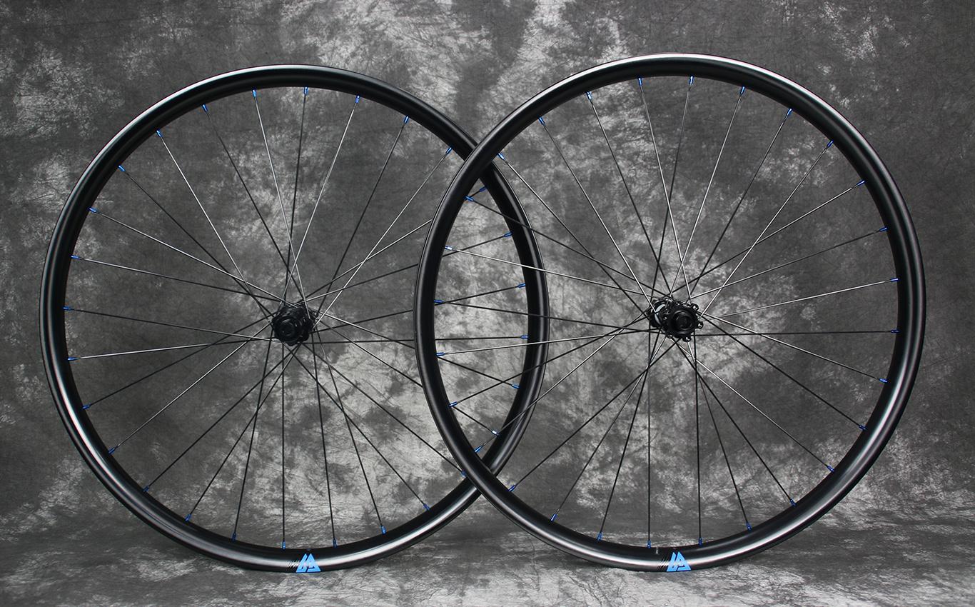 EN93232mm Inner/38mm Outer Widths, 25mm Depth Carbon Wheelset