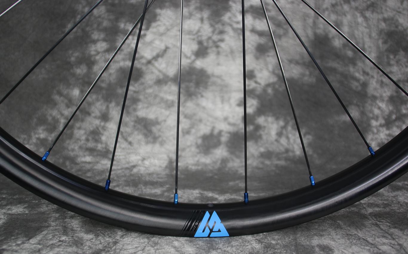 EN93232mm Inner/38mm Outer Widths, 25mm Depth Carbon Wheelset