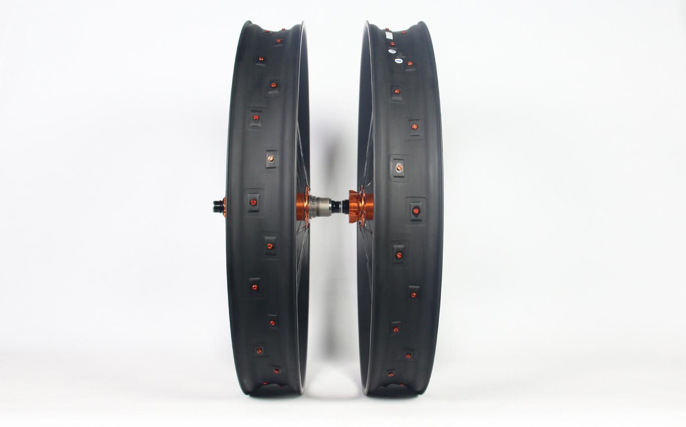 26er-fat-fs680-carbon-wheelset-centered-hole-drilling