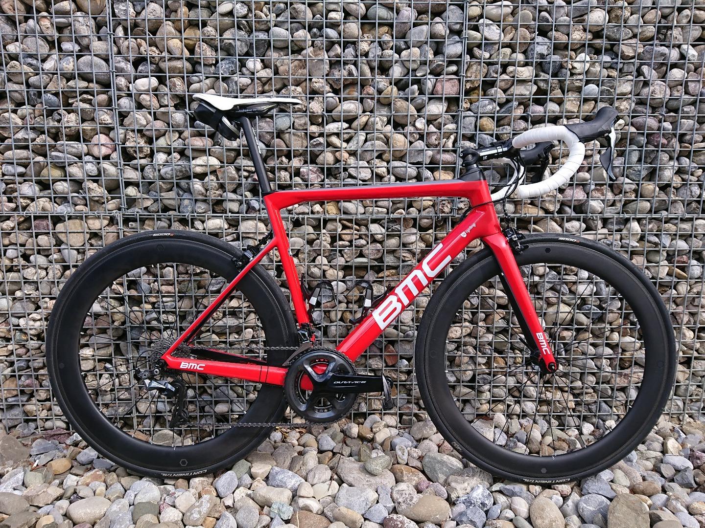 BMC-Teammachine-SLR01-2019-with-Light-Bicycle-R55-55mm-deep-non-disc-carbon-wheelset