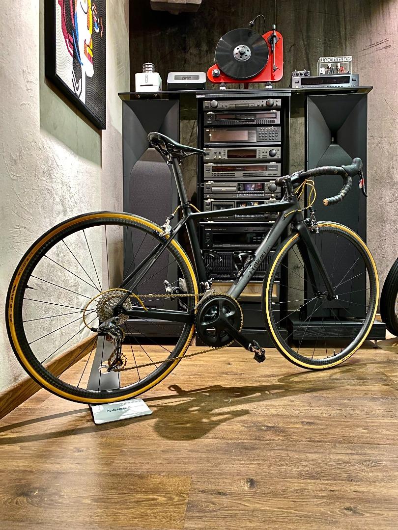 700c-R25-12k-carbon-gravel-wheelset-mounted-with-schwalbe-pro-one-tt-tires