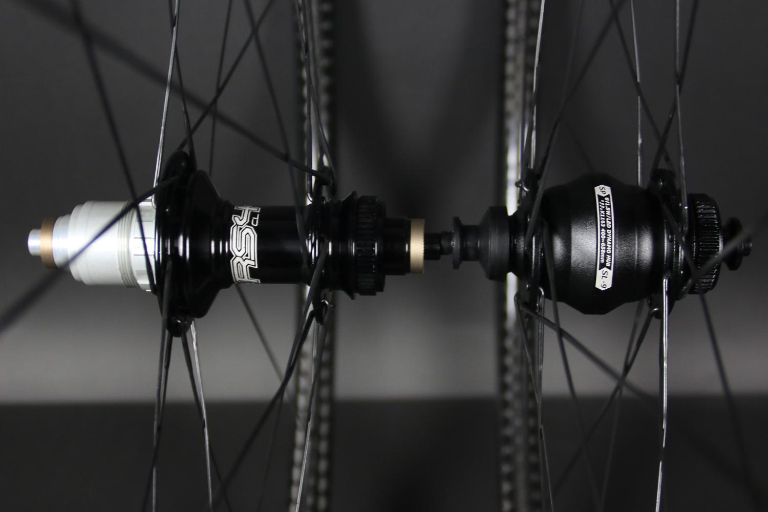 R25 Disc SP Dynamo SL-9 Wheelset