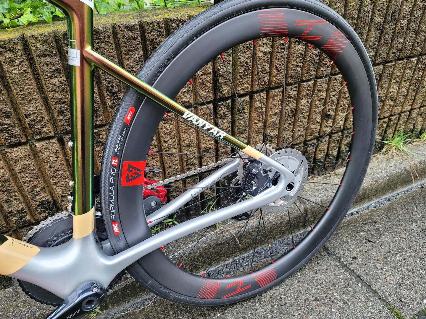 R45 Disc Review 45mm Carbon Wheels On Elves Vanyar