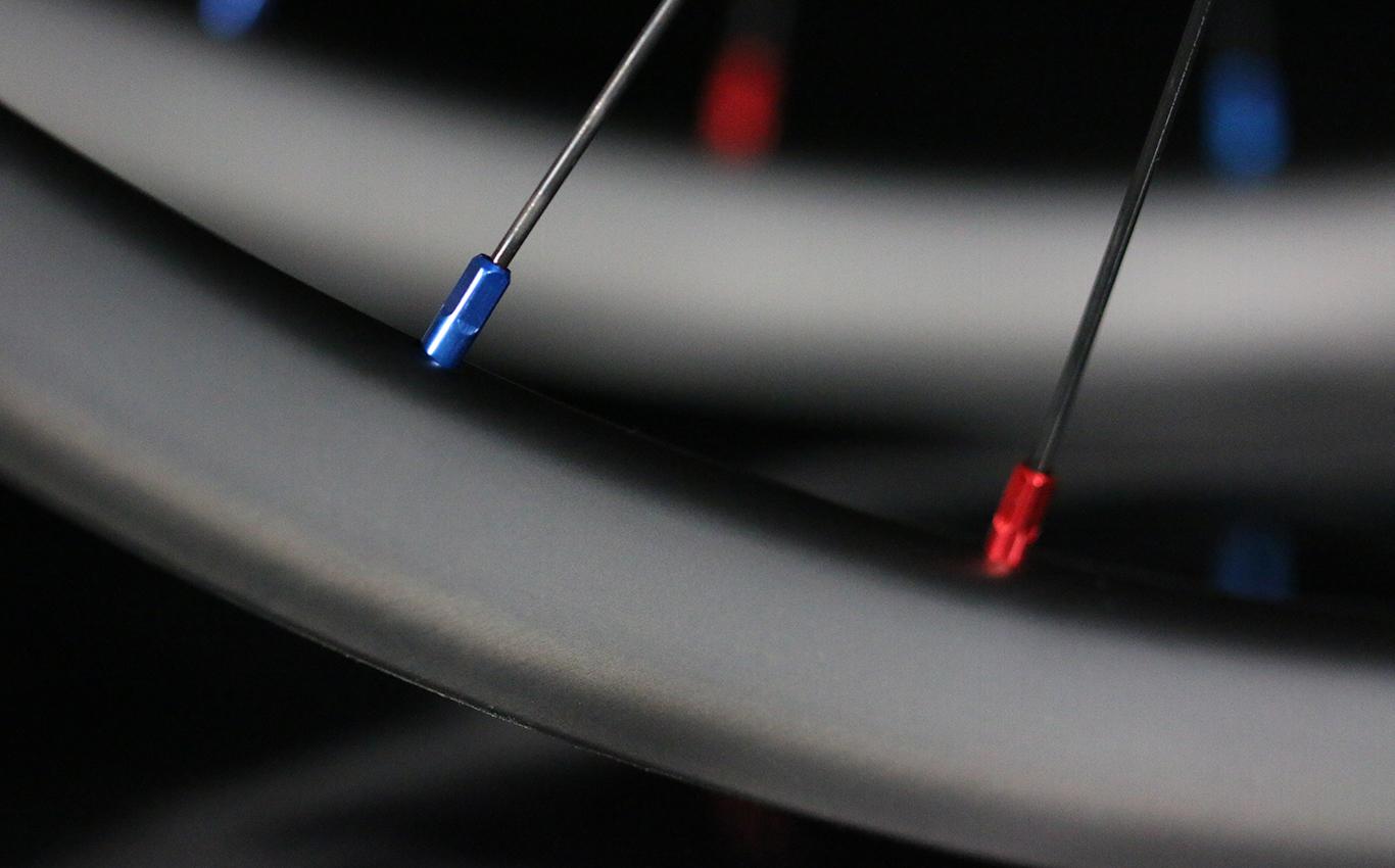sapim-aluminum-external-nipples-blue-red