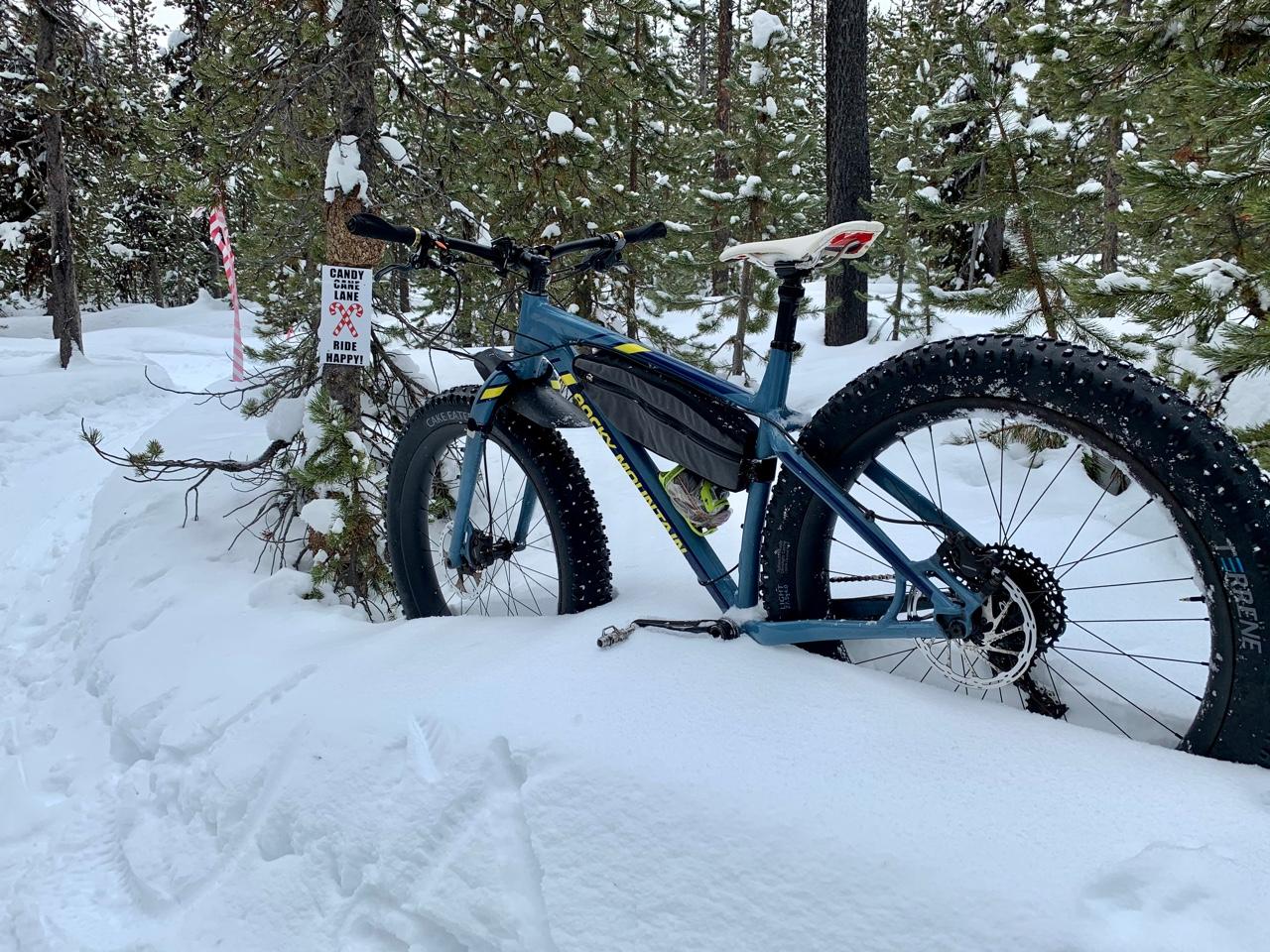 light-bicycle-27.5-rsnow05-carbon-wheels-on-rocky-mountain-fat-bike