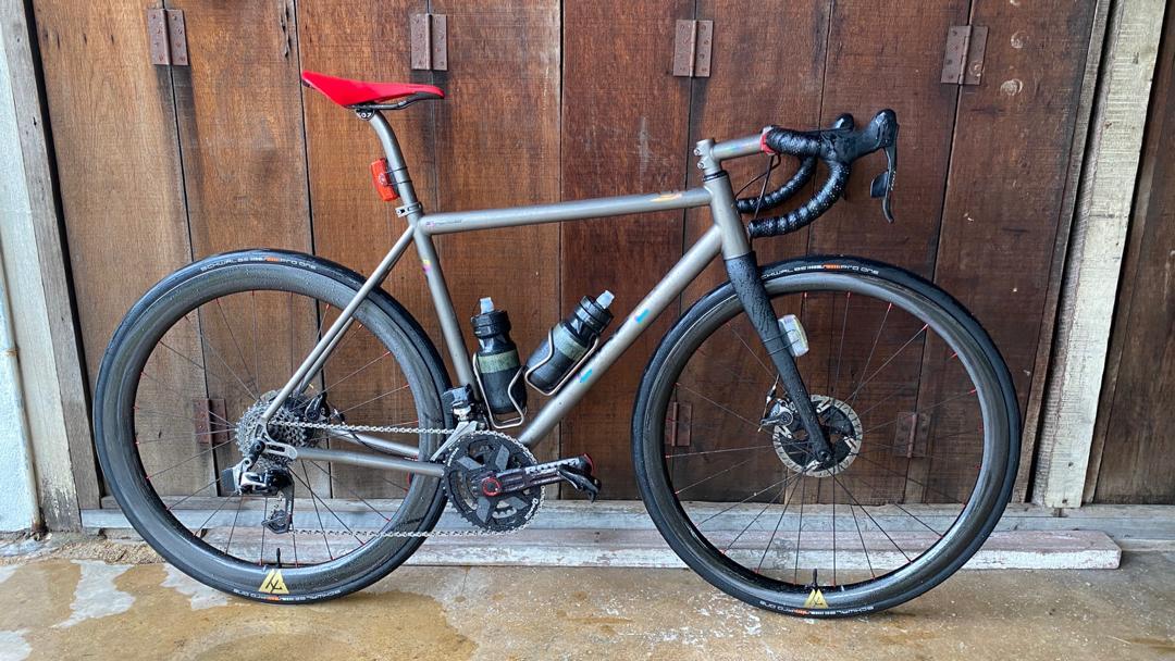 Light-bicycle-700c-wr38-paintless-carbon-wheel-front-wr50-50mm-deep-carbon-wheel-rear