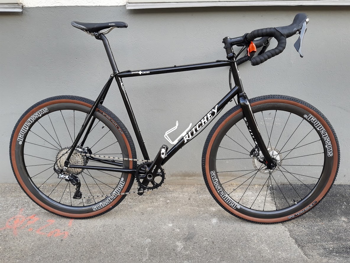 Ritchey-logic-carbon-frame-WR38-paintless-38mm-deep-32mm-wide-flyweight-carbon-rims-custom-rm-decal-swisstrailbell