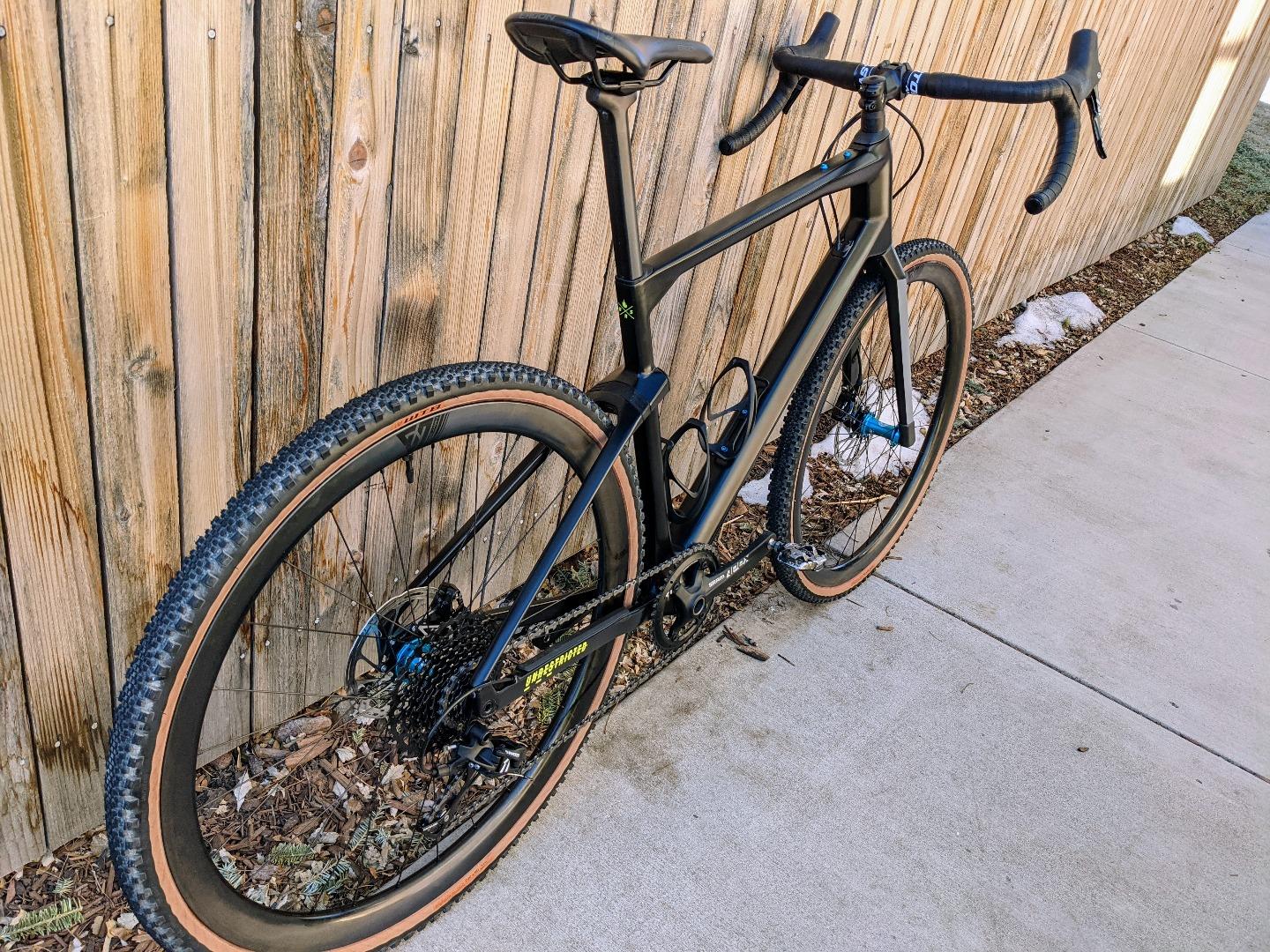 light-bicycle-wr38-i9-torch-wheelset-with-wtb-raddler-700c-tires